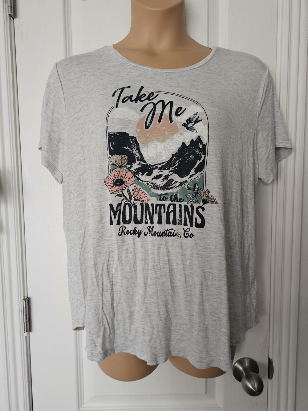 Maurices Xxl Graphic Tee - Light Gray